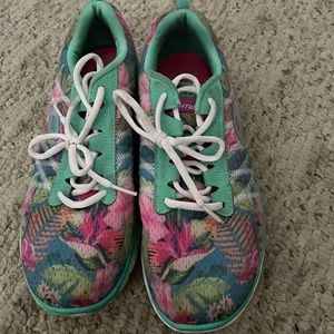 Skechers Tennis shoes